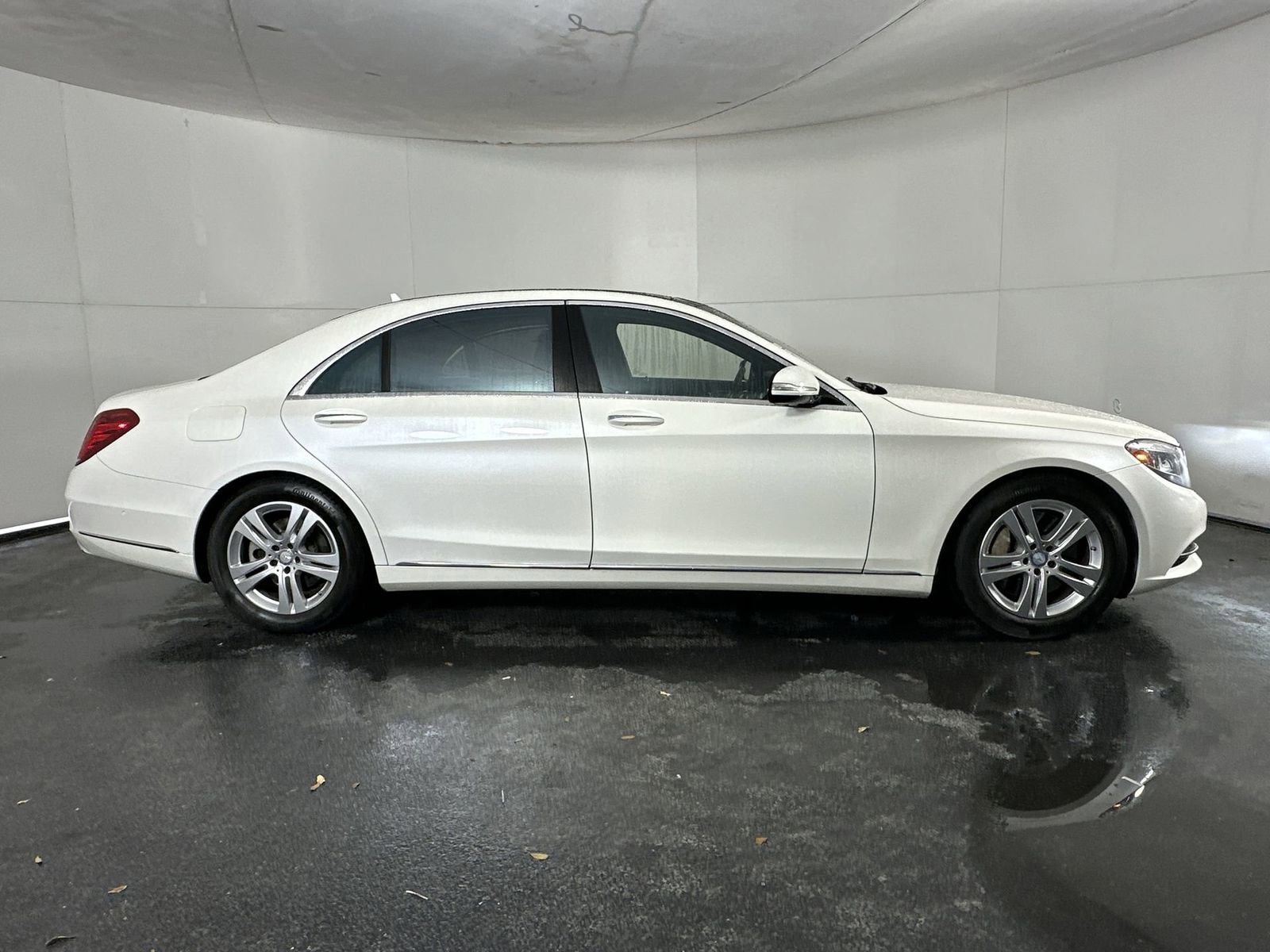 Used 2017 Mercedes-Benz S 550 Sedan image 9