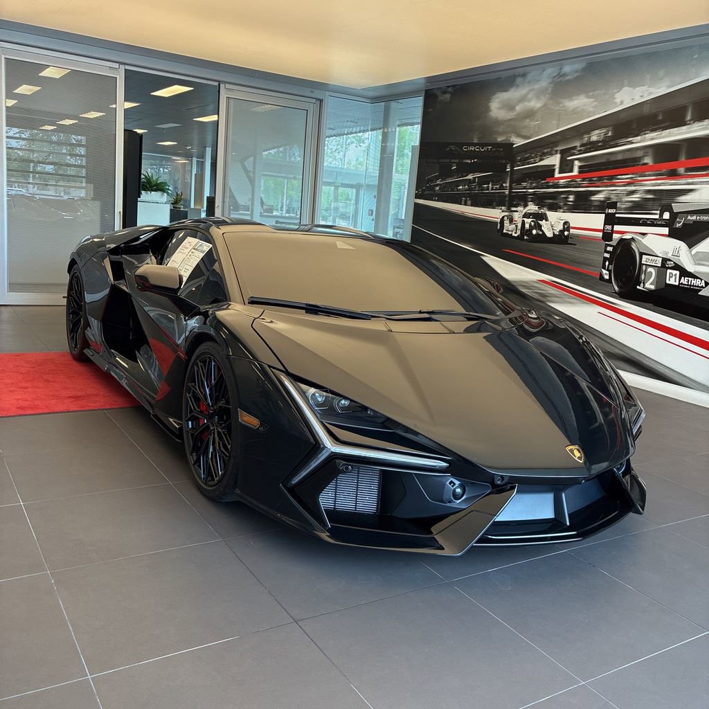 Used 2024 Lamborghini Revuelto AWD/4WD image 3
