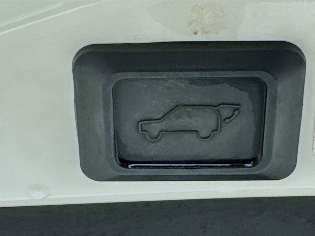 Used 2016 Toyota RAV4 XLE FWD image 29