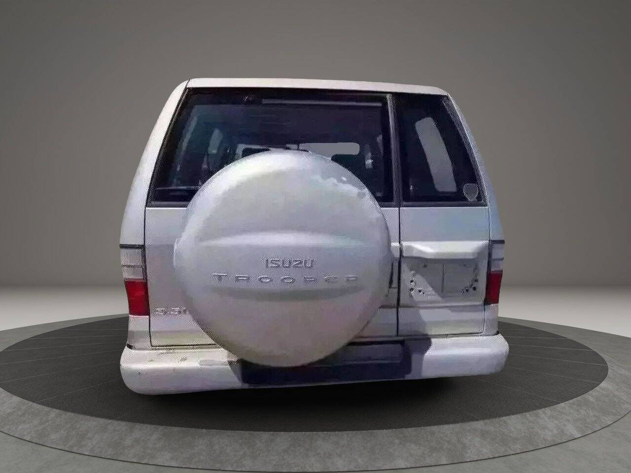 Used 2000 Isuzu Trooper S image 5