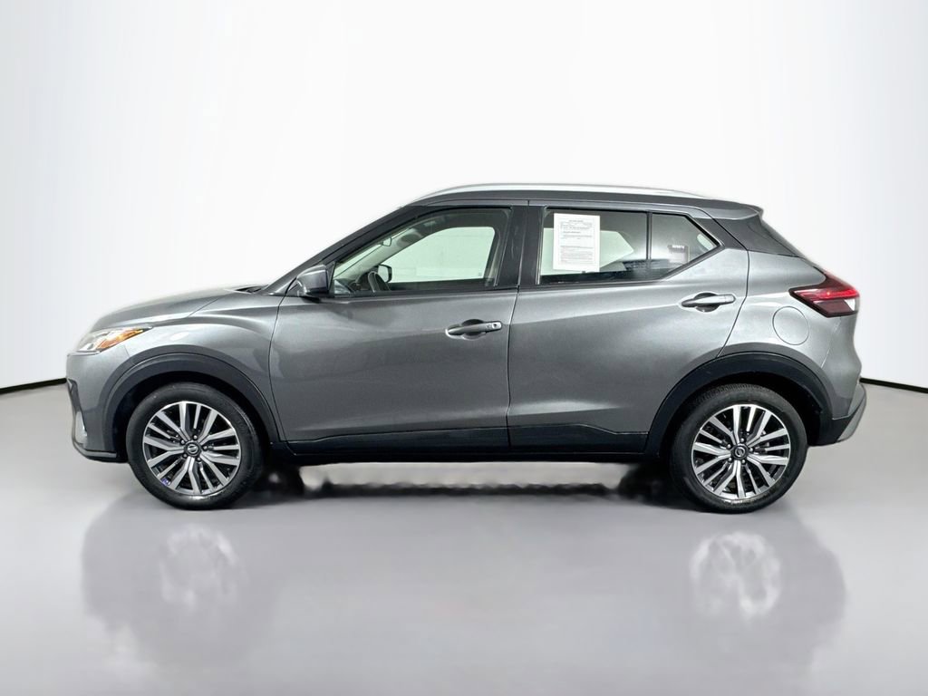 Used 2021 Nissan Kicks SV image 8