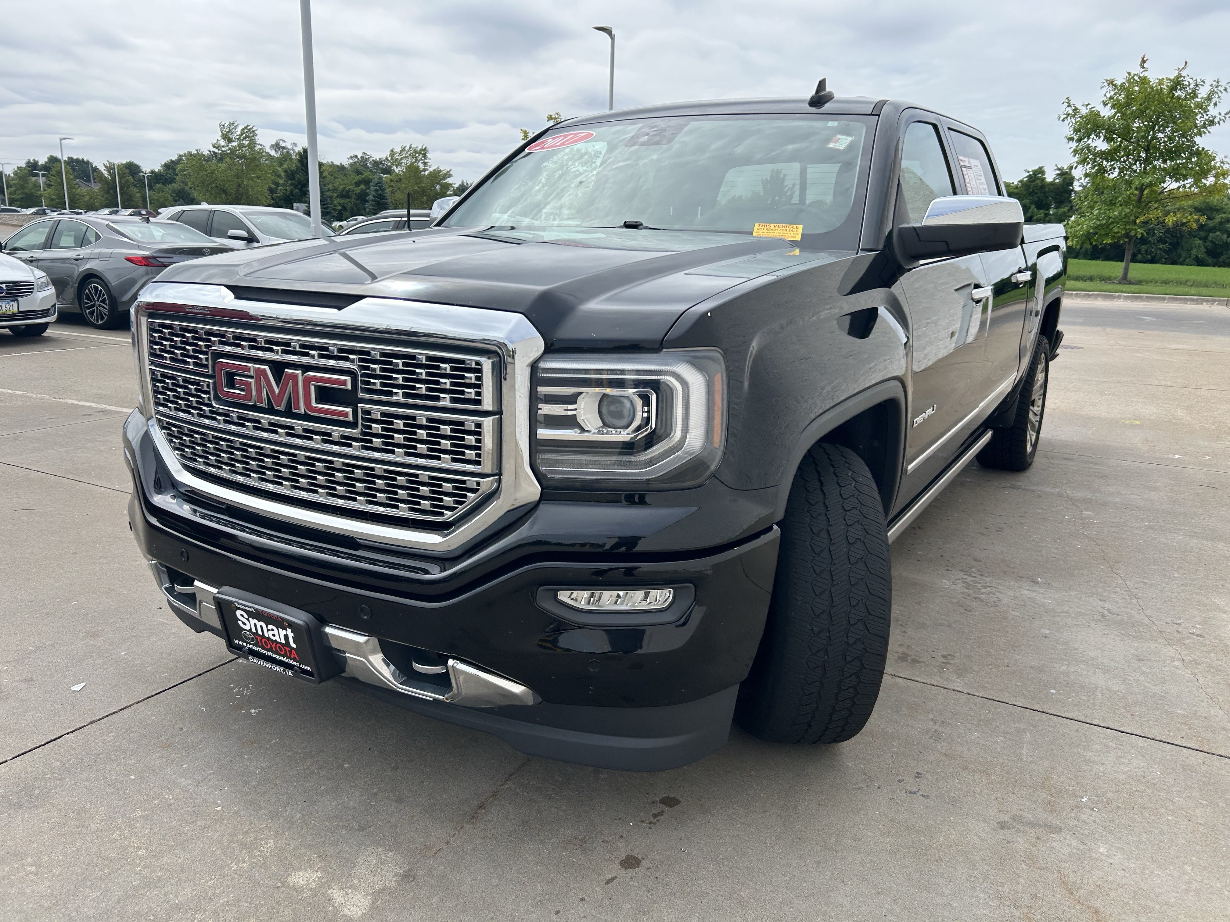 Used 2017 GMC Sierra 1500 Denali w/ Denali Ultimate Package AWD/4WD image 3