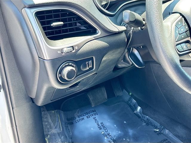 Used 2021 Jeep Cherokee Latitude FWD image 7
