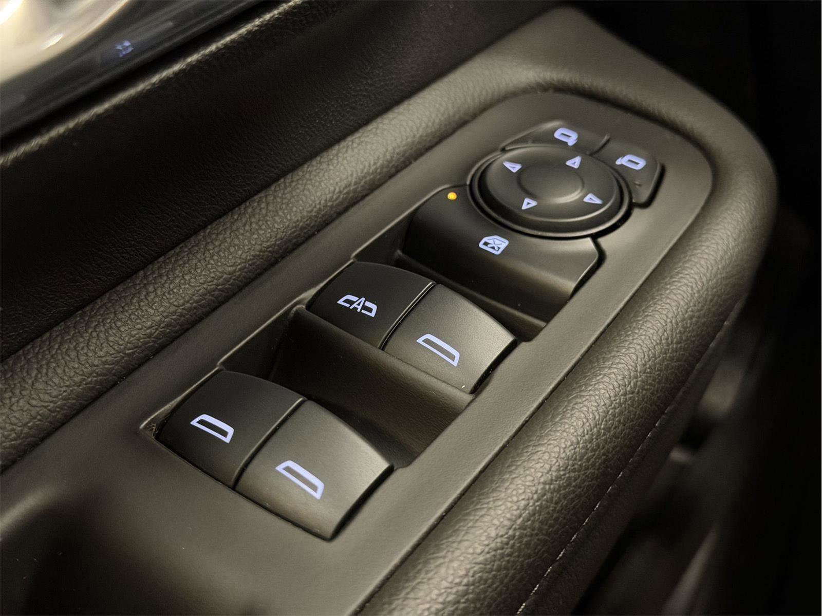 Certified 2024 GMC Terrain SLE w/ Driver Convenience Package image 38