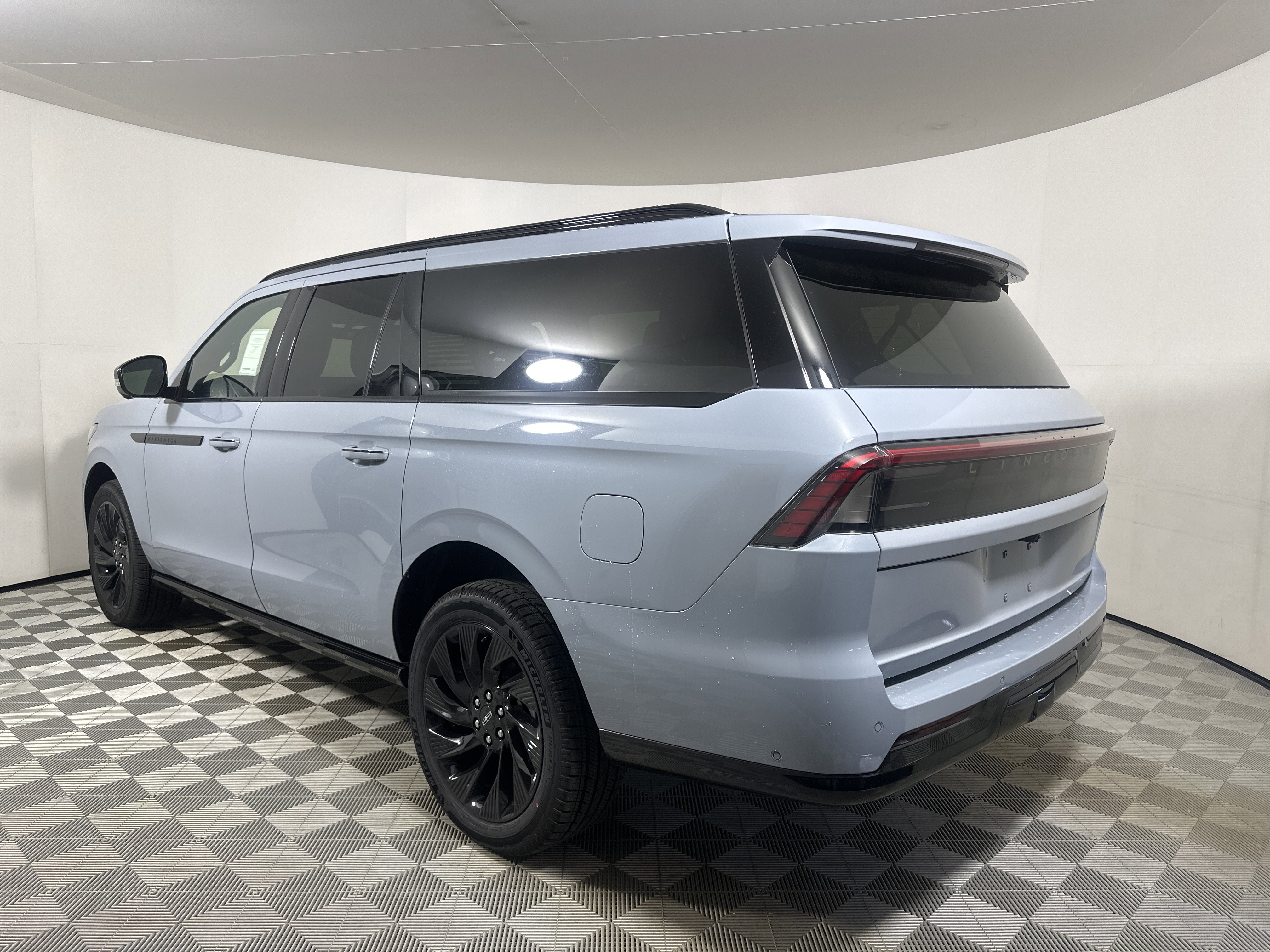 New 2025 Lincoln Navigator L Reserve image 5