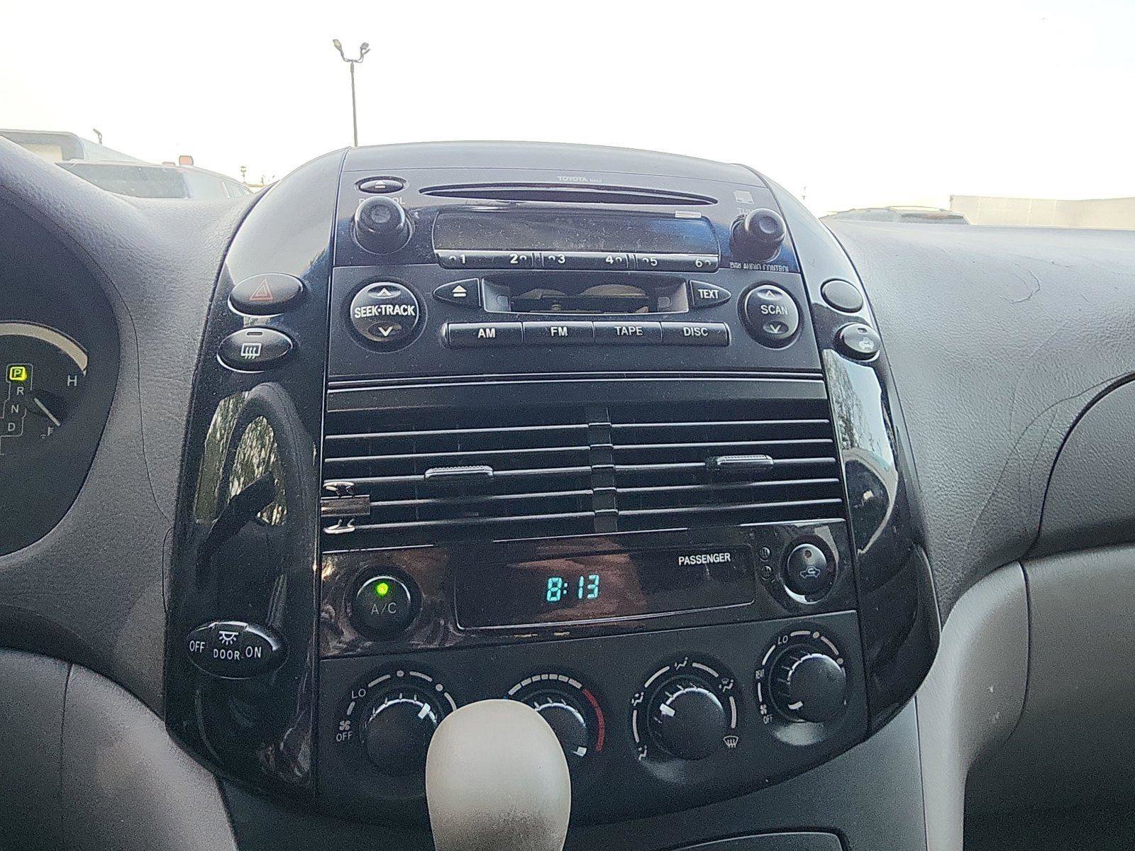 Used 2005 Toyota Sienna LE image 12