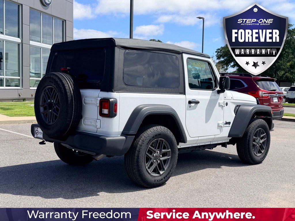 Used 2025 Jeep Wrangler Sport AWD/4WD image 6