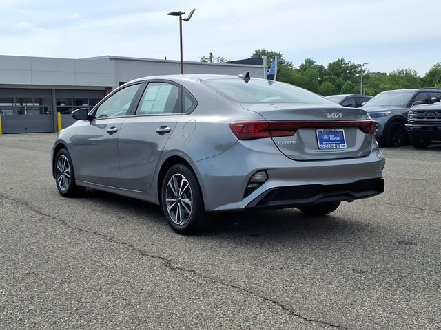 Used 2024 Kia Forte LXS w/ LXS Technology Package FWD image 4