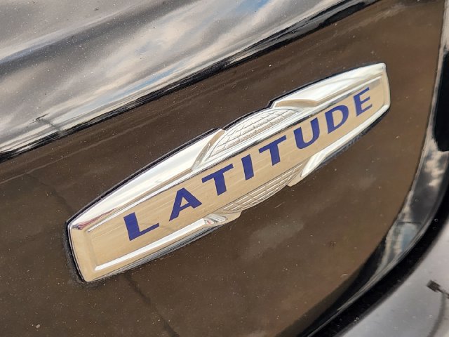 Used 2019 Jeep Compass Latitude FWD image 7