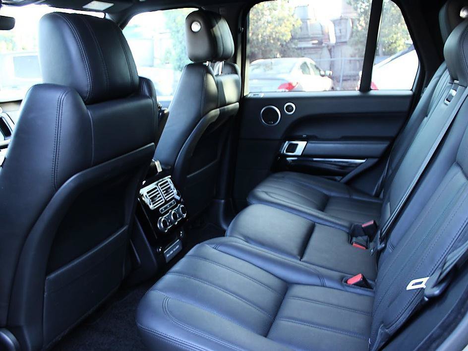Used 2017 Land Rover Range Rover Supercharged AWD/4WD image 12