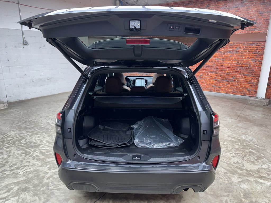 Used 2025 Subaru Forester Touring image 32