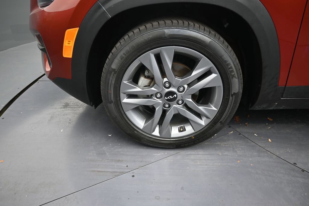 Used 2023 Kia Seltos S FWD image 9