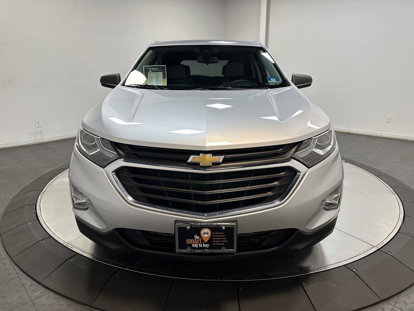 Used 2020 Chevrolet Equinox LS w/ LS Convenience Package image 4
