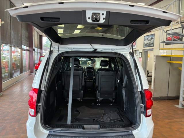 Used 2019 Dodge Grand Caravan GT image 9