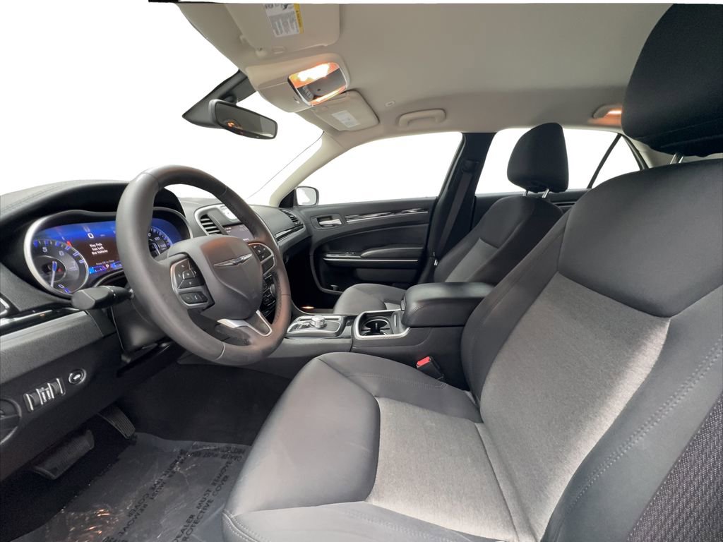 Used 2023 Chrysler 300 Touring w/ Sport Appearance Package RWD image 20