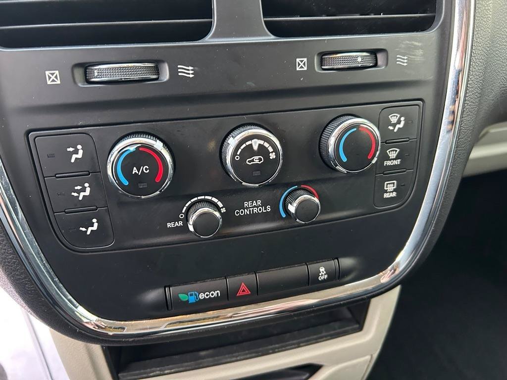Used 2015 Dodge Grand Caravan SE w/ Quick Order Package 29E SE FWD image 13