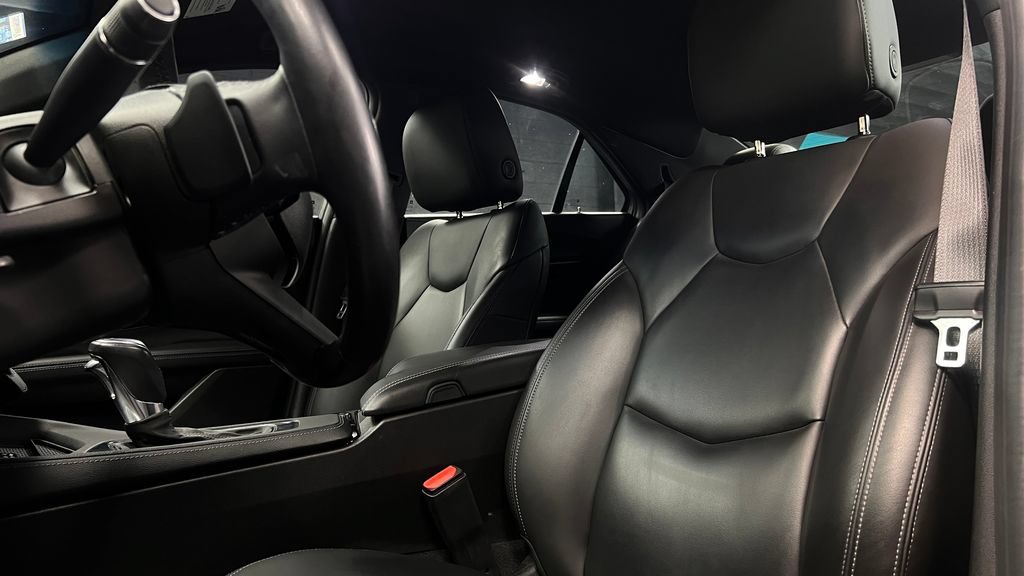 Used 2023 Cadillac CT4 Luxury w/ Cold Weather Package RWD image 5