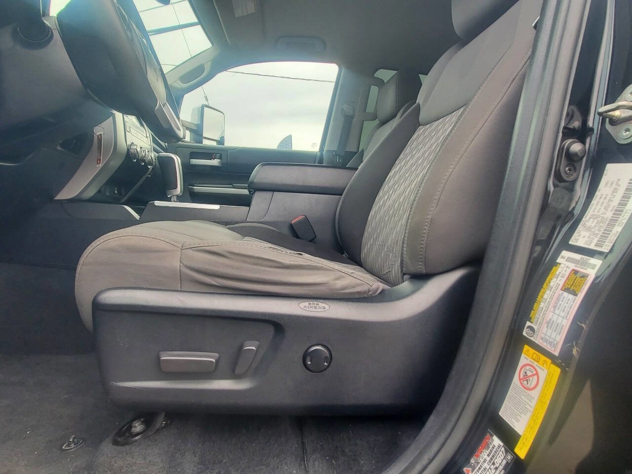 Used 2019 Toyota Tundra SR5 w/ SR5 Upgrade Package image 15