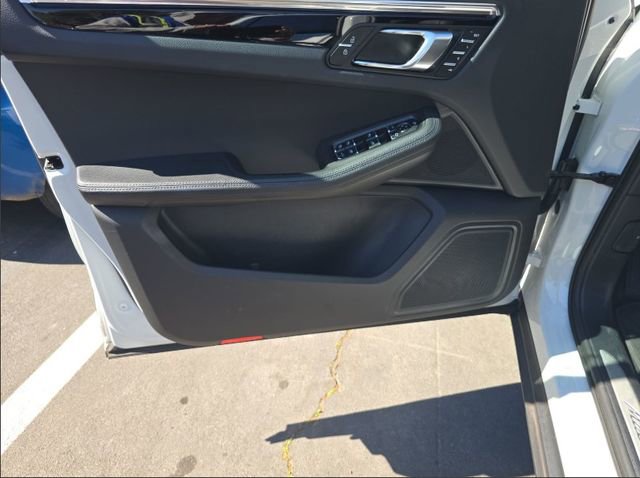 Used 2024 Porsche Macan S image 12