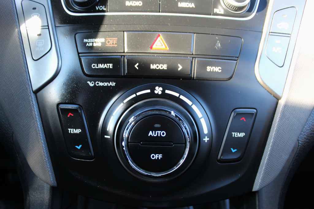 Used 2017 Hyundai Santa Fe Sport FWD image 22