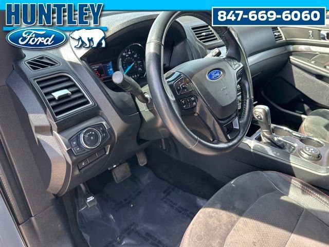 Used 2019 Ford Explorer XLT w/ Equipment Group 202A image 20