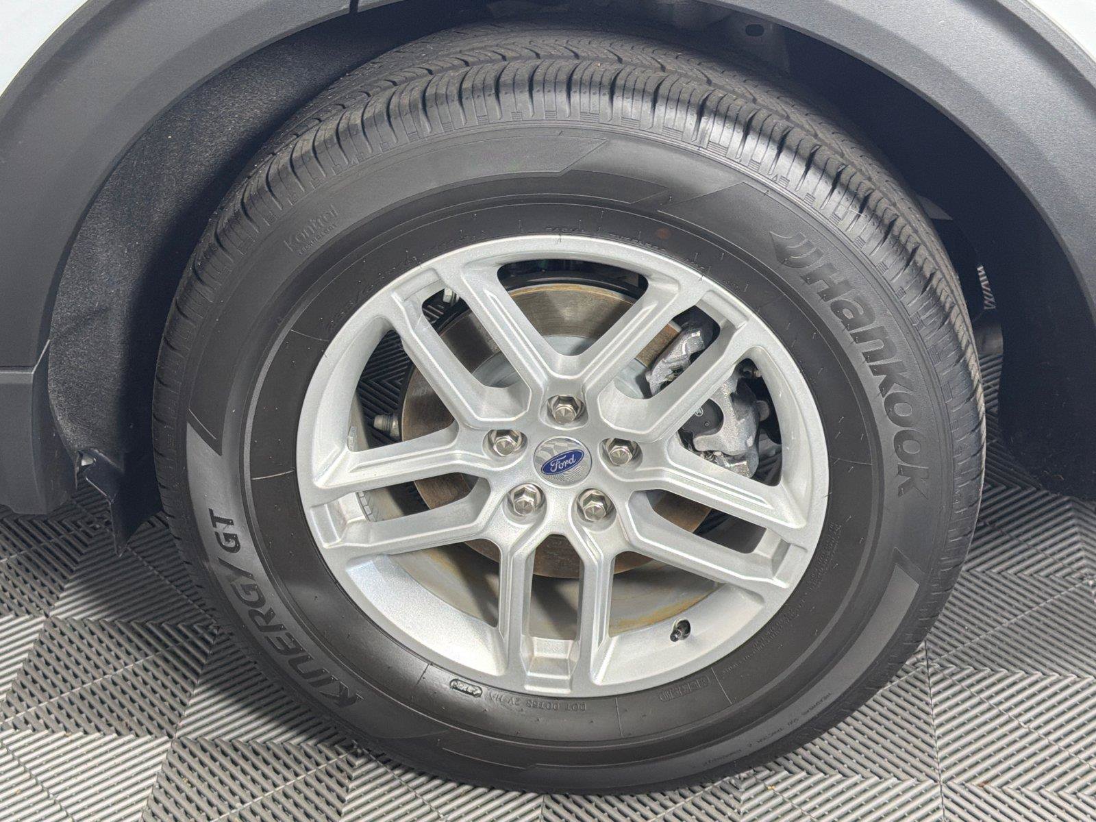 Used 2026 Ford Explorer Active RWD image 19