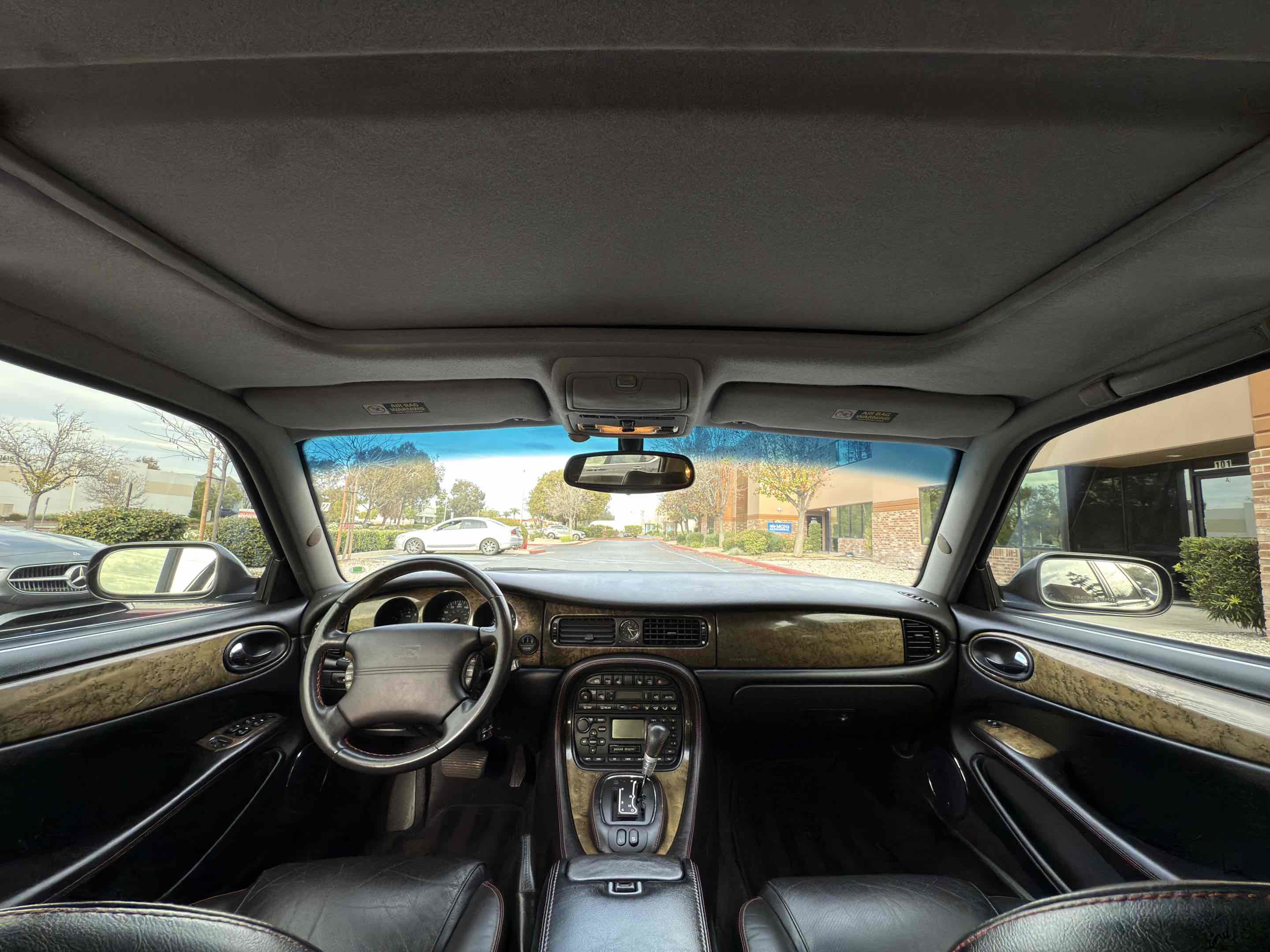 Used 2002 Jaguar XJ8 image 49