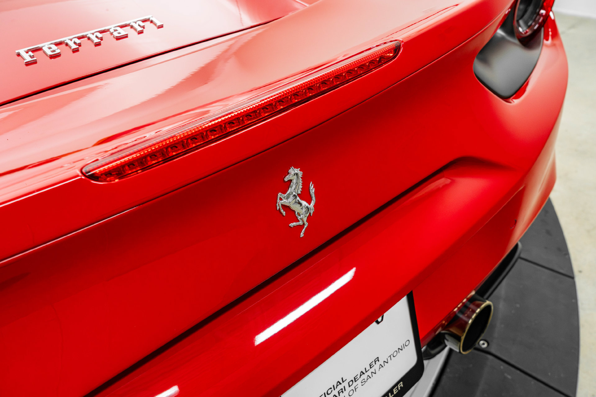 Certified 2017 Ferrari 488 Spider RWD image 51