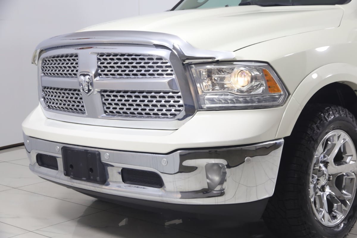 Used 2018 RAM 1500 Laramie w/ Convenience Group AWD/4WD image 43