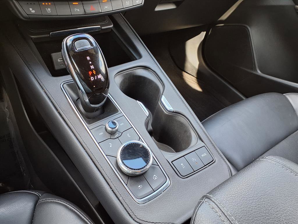 Used 2020 Cadillac XT4 Premium Luxury FWD image 22