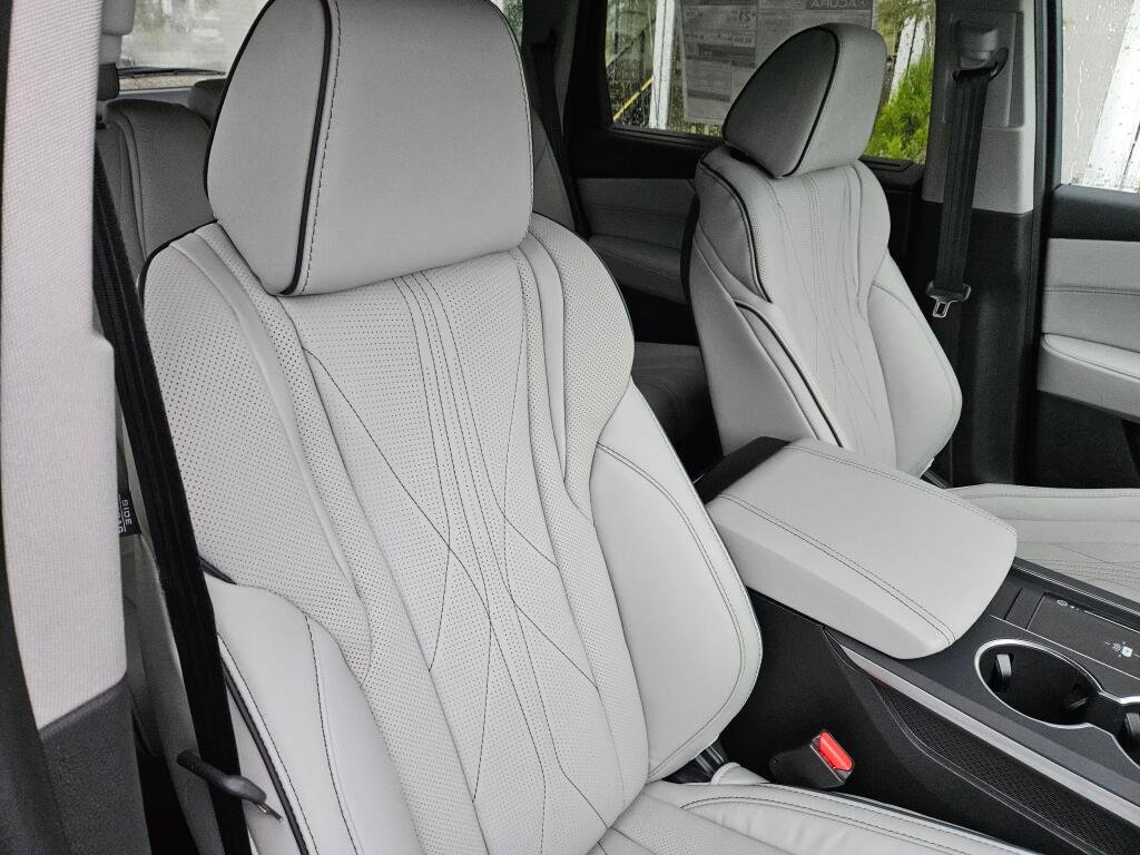 New 2026 Acura MDX SH-AWD w/Advance image 10