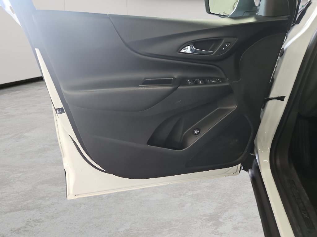 Used 2024 Chevrolet Equinox LT AWD/4WD image 39