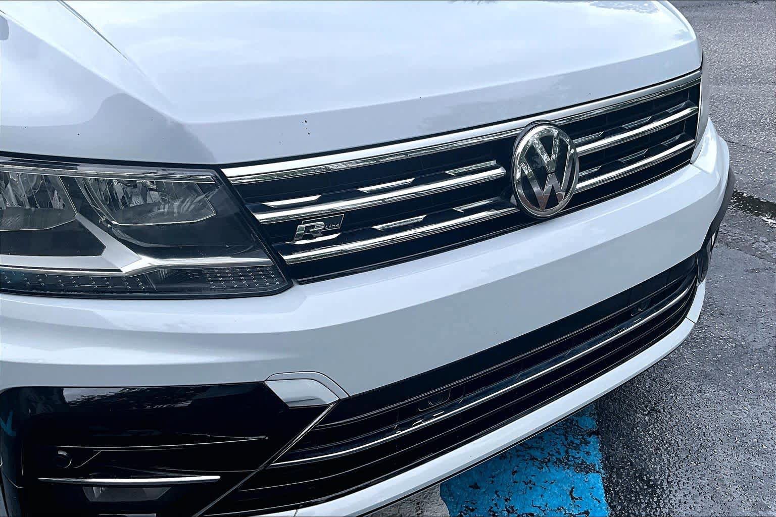 Used 2019 Volkswagen Tiguan SEL R-Line AWD/4WD image 30