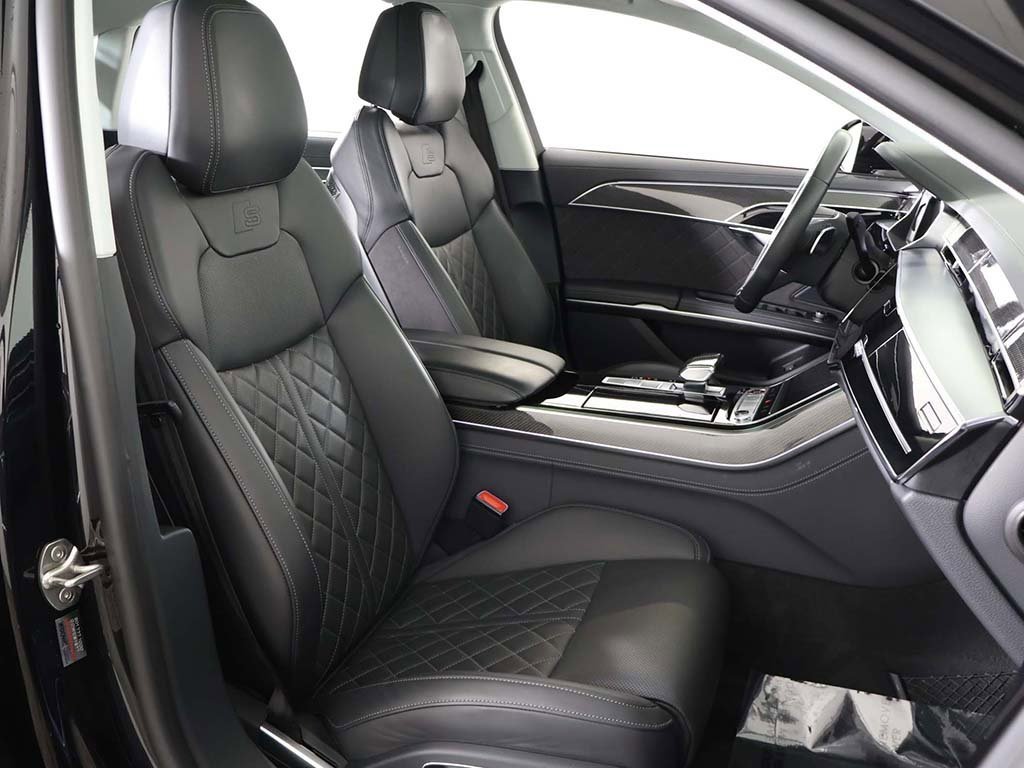 Used 2023 Audi S8 w/ S8 Black Optic Plus Package image 32