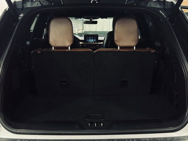 Certified 2024 Lincoln Aviator Reserve w/ Elements Package Plus image 12