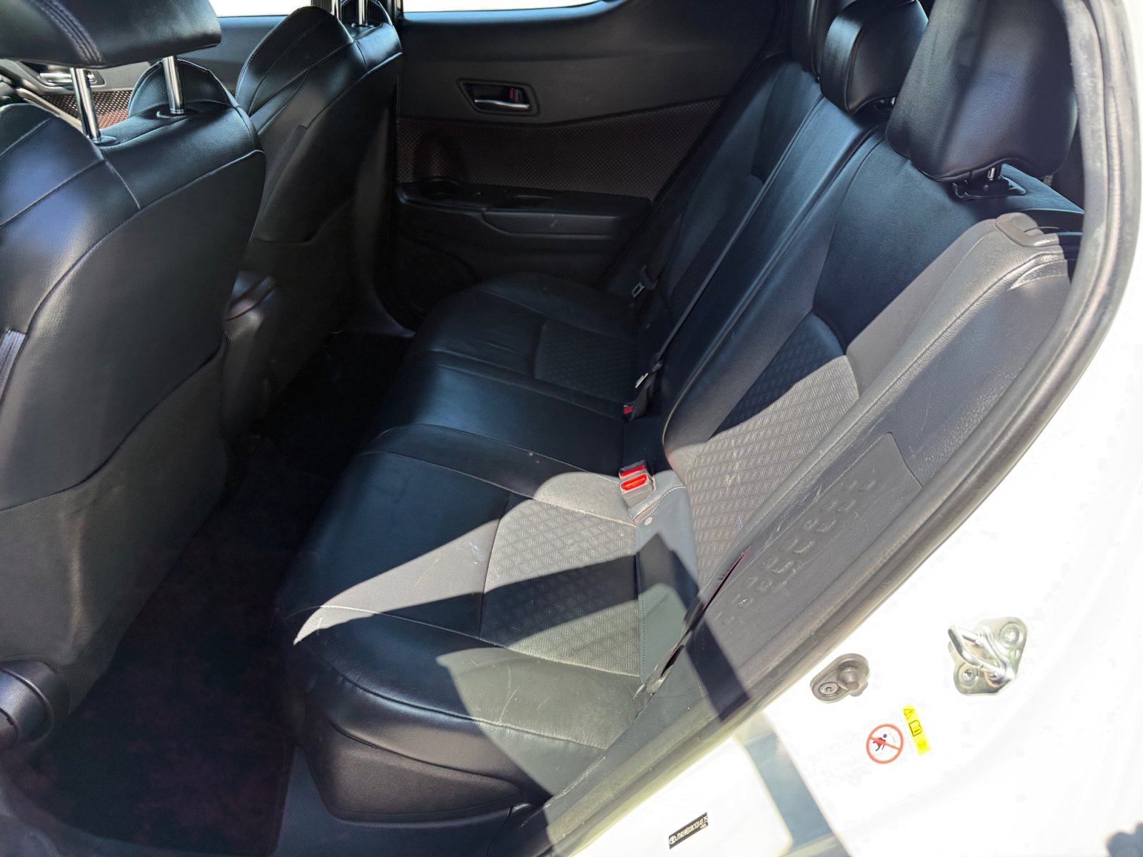 Used 2019 Toyota C-HR Limited image 16