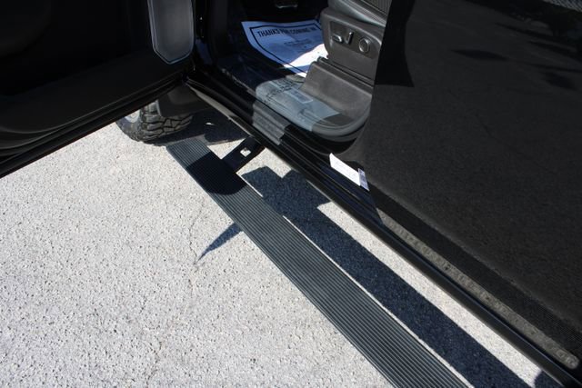 Used 2024 GMC Sierra 3500 Denali w/ Denali Reserve Package image 22