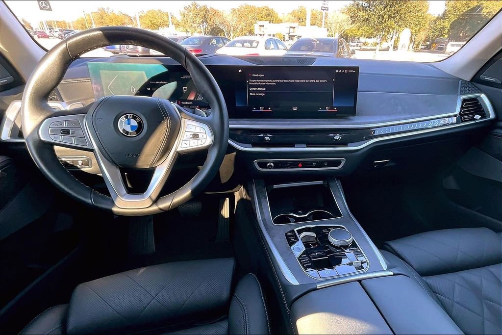 Used 2023 BMW X7 xDrive40i w/ Premium Package image 7