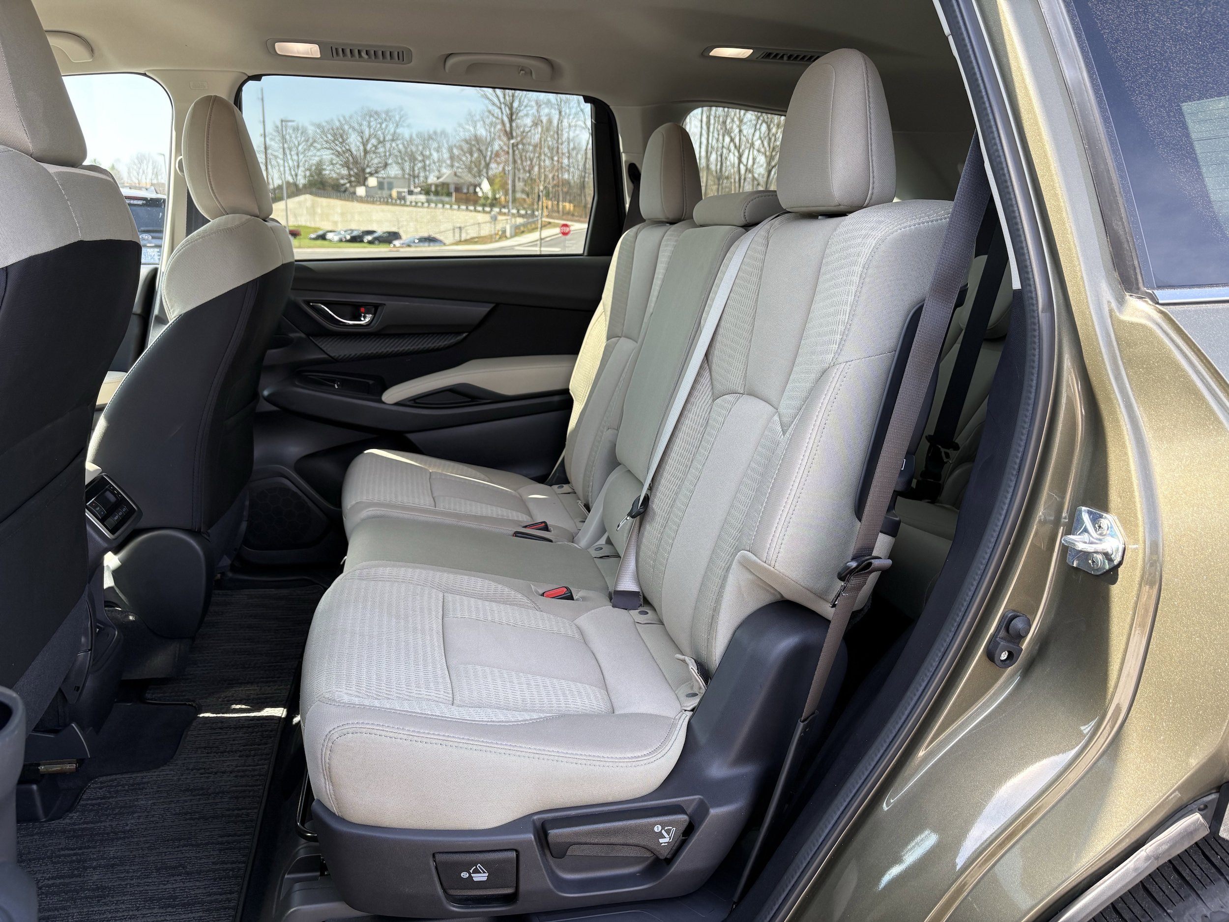 Certified 2025 Subaru Ascent Premium AWD/4WD image 32