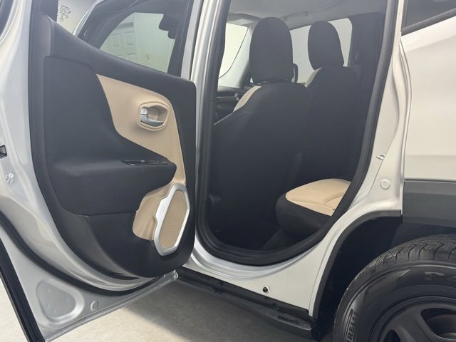 Used 2015 Jeep Renegade Sport w/ Power & Air Group image 24