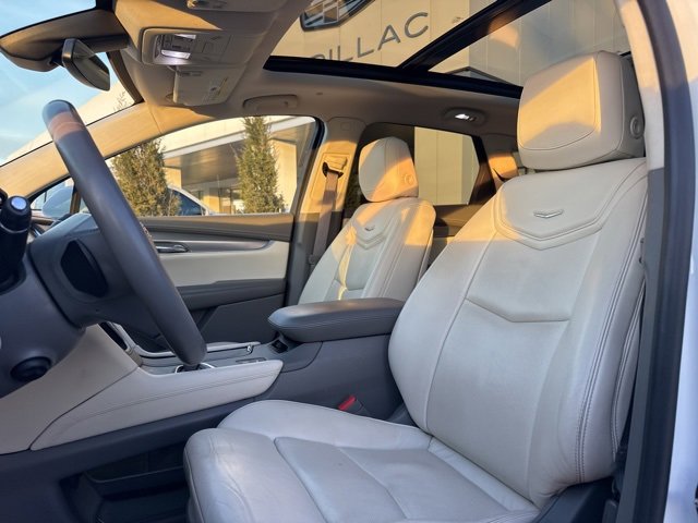 Used 2017 Cadillac XT5 Premium Luxury image 35