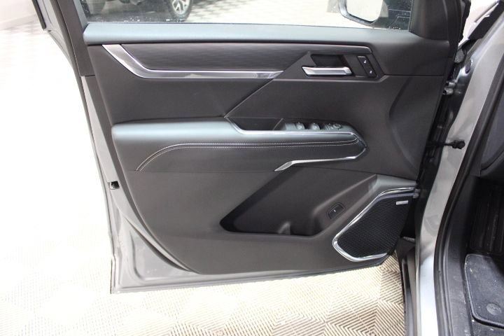 New 2026 GMC Acadia Elevation image 17