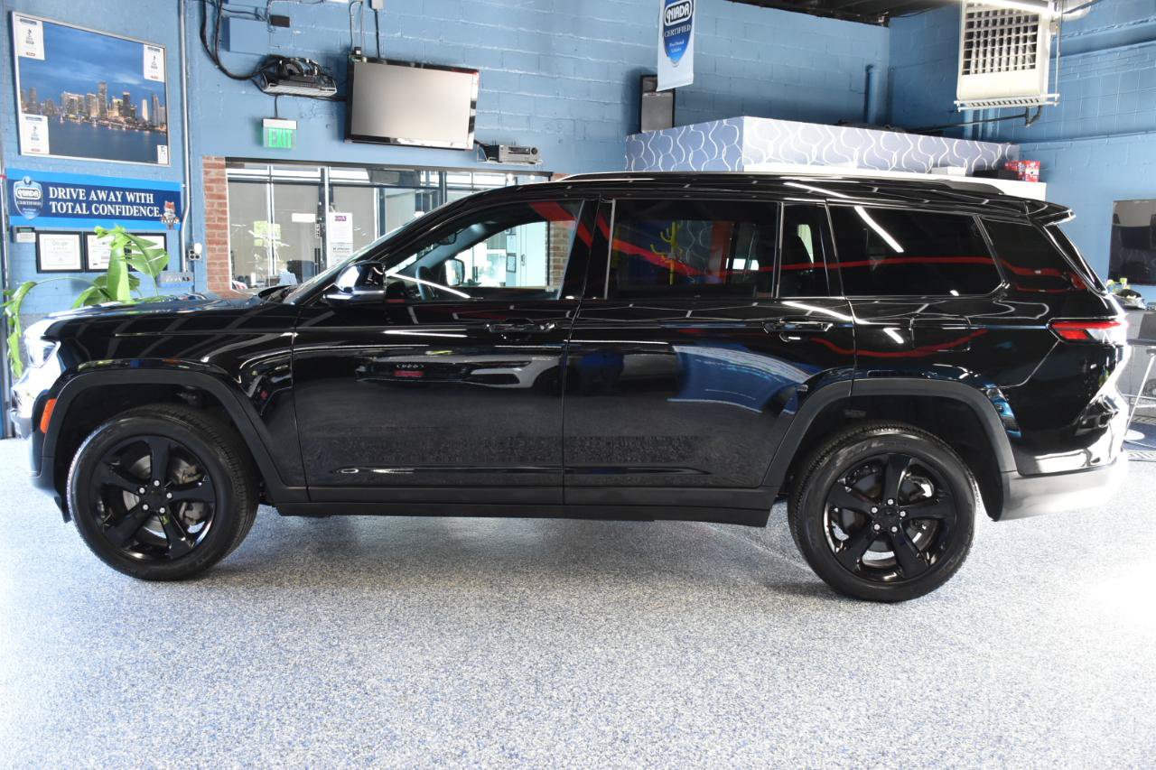 Used 2024 Jeep Grand Cherokee L Laredo AWD/4WD image 8