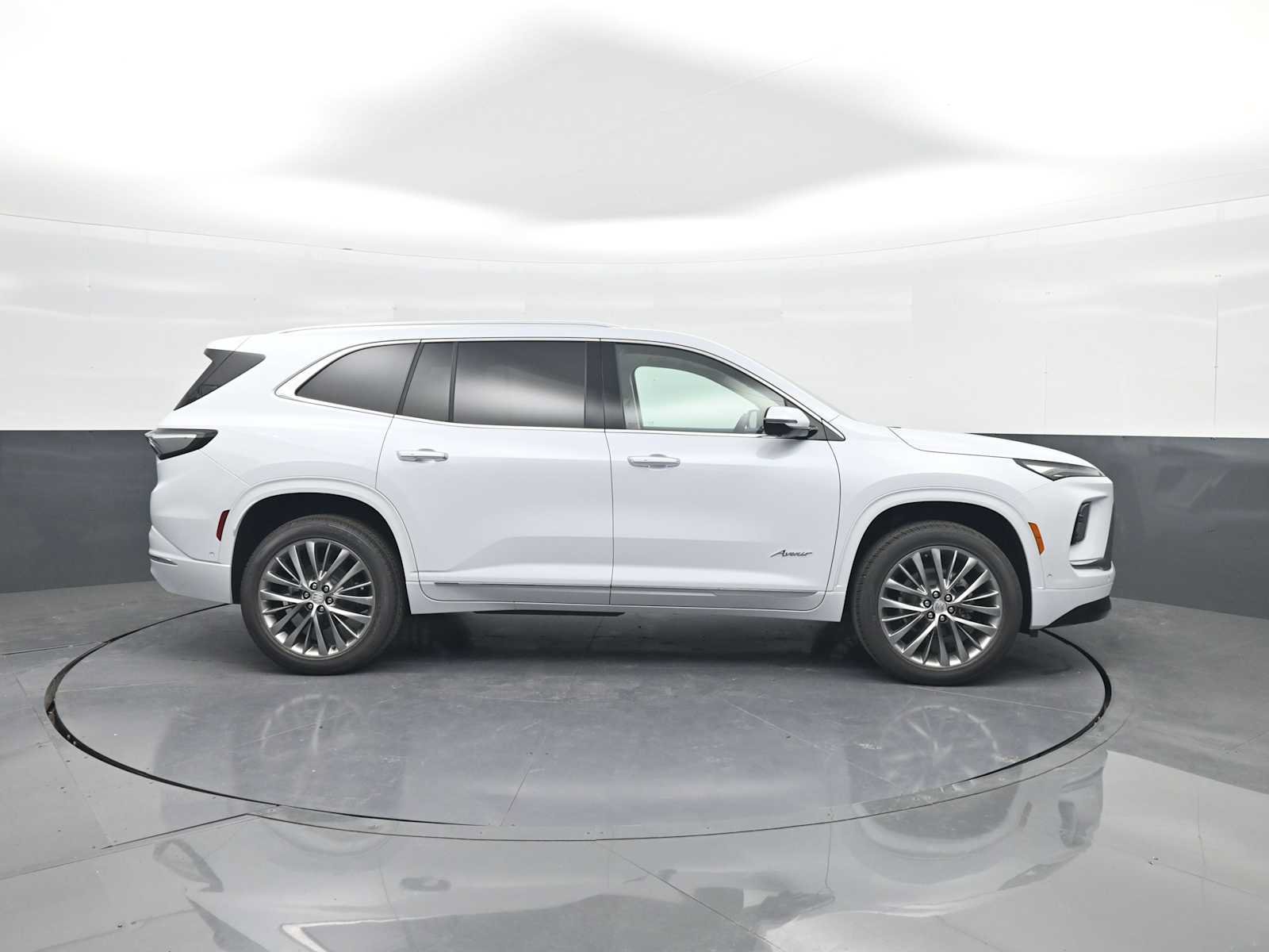 New 2026 Buick Enclave Avenir w/ Super Cruise Package AWD/4WD image 9