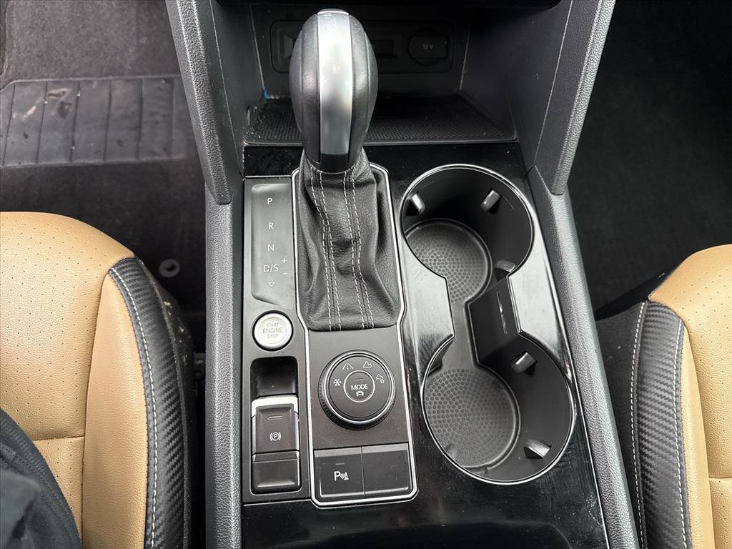 Used 2022 Volkswagen Atlas Cross Sport SEL image 11