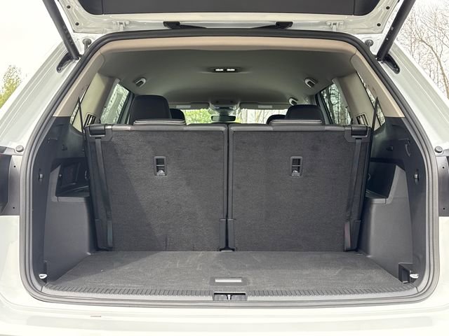 Certified 2025 Volkswagen Atlas SE w/ Black Wheel Package image 26