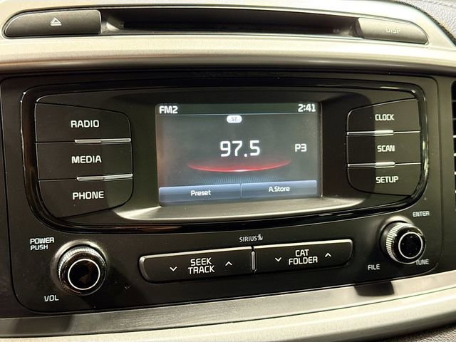 Used 2017 Kia Sorento LX image 16