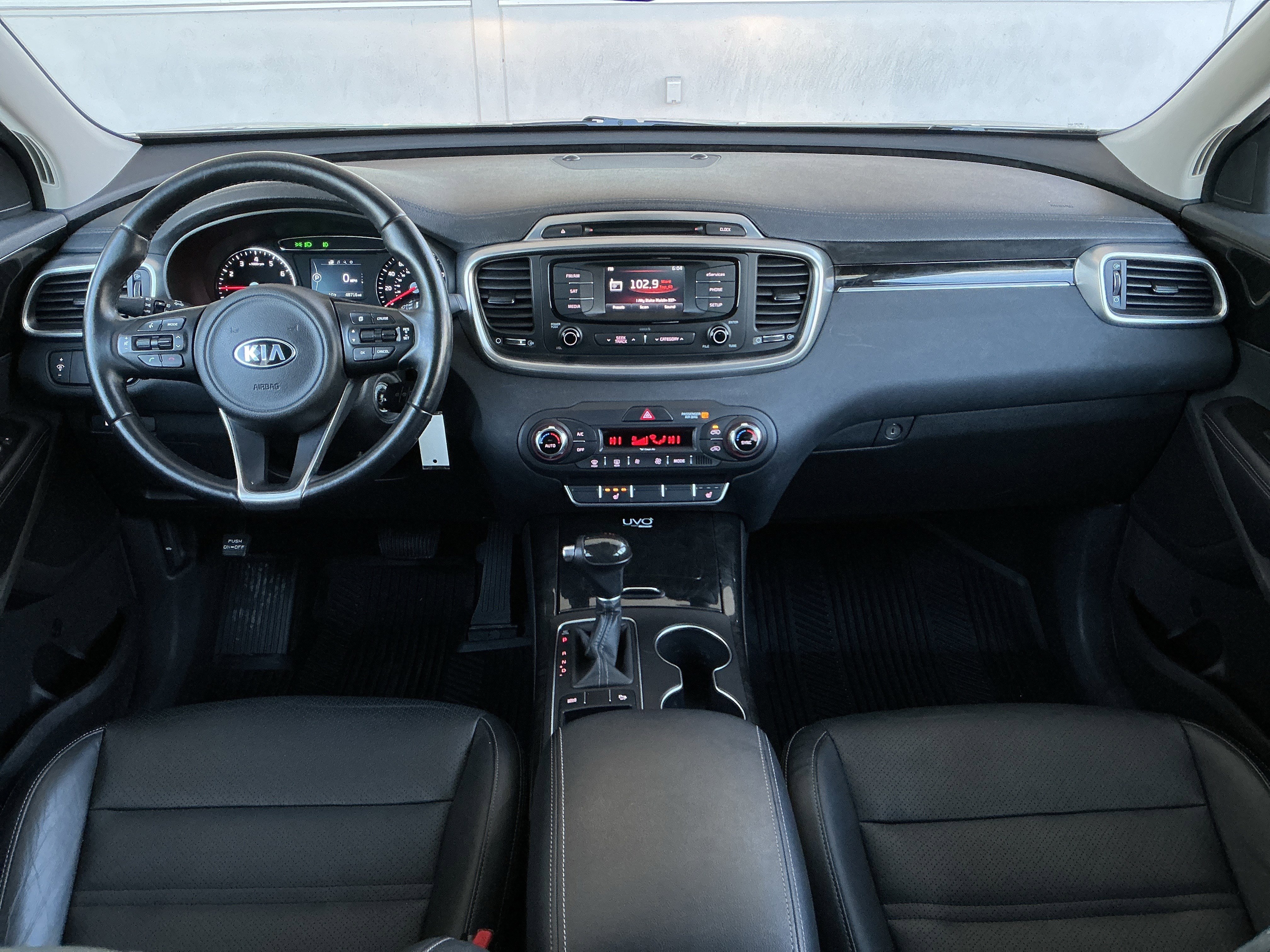 Used 2016 Kia Sorento EX image 4