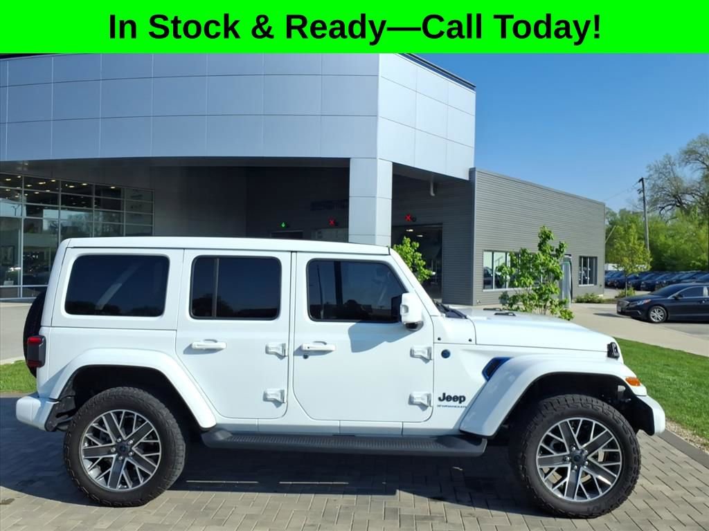 Used 2024 Jeep Wrangler High Altitude AWD/4WD image 8