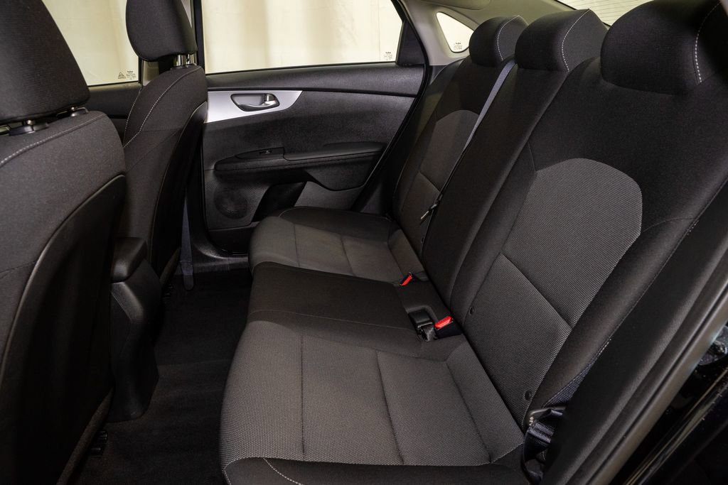 Used 2023 Kia Forte LXS w/ LXS Technology Package image 7